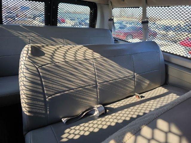 Ford Econoline Wagon E-350 Super Chateau 2003