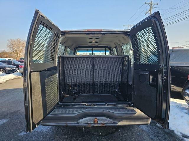Ford Econoline Wagon E-350 Super Chateau 2003
