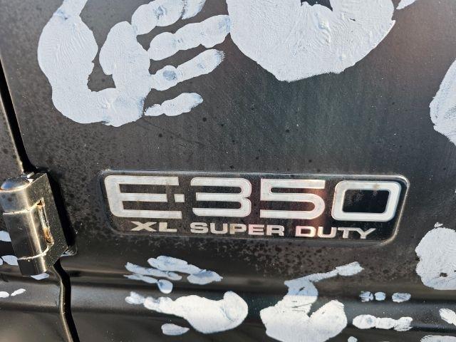 Ford Econoline Wagon E-350 Super Chateau 2003