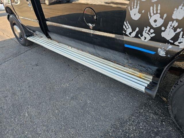 Ford Econoline Wagon E-350 Super Chateau 2003