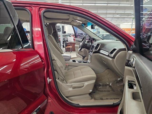 Jeep Grand Cherokee 4WD 4dr Laredo 2012