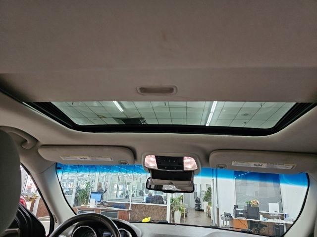 Jeep Grand Cherokee 4WD 4dr Laredo 2012