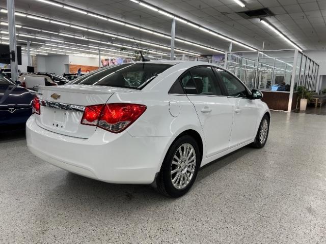 Chevrolet Cruze 4dr Sdn ECO w/1XF 2011