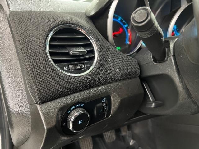 Chevrolet Cruze 4dr Sdn ECO w/1XF 2011