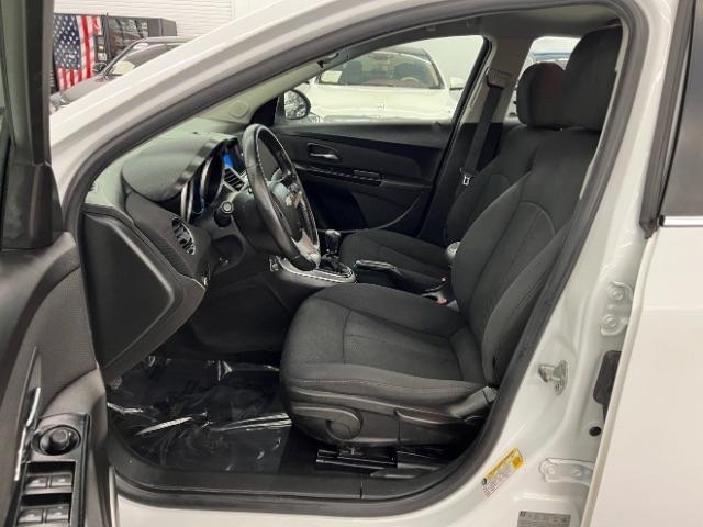 Chevrolet Cruze 4dr Sdn ECO w/1XF 2011