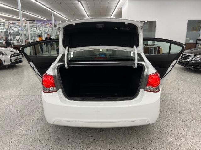 Chevrolet Cruze 4dr Sdn ECO w/1XF 2011