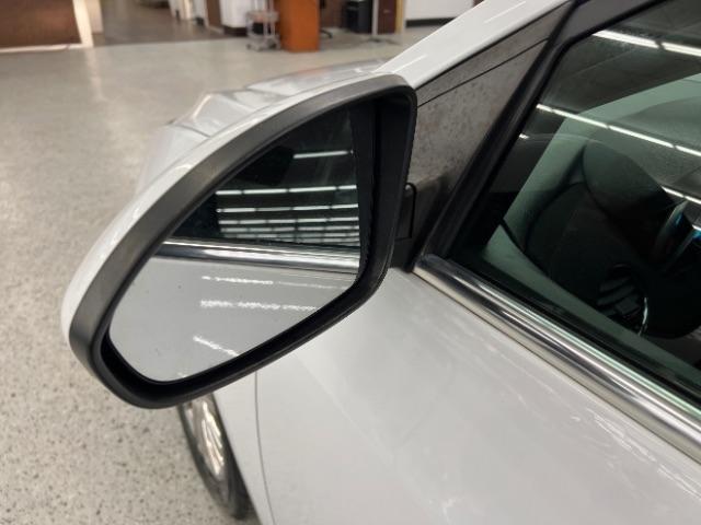 Chevrolet Cruze 4dr Sdn ECO w/1XF 2011