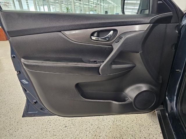 Nissan Rogue AWD 4dr SV 2015