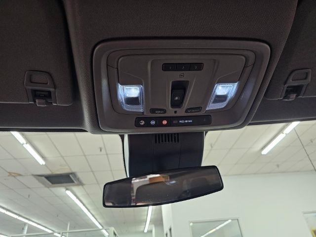 Chevrolet Silverado 1500 4WD Crew Cab 157" LT 2022