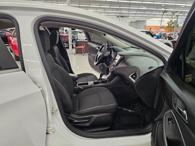 Chevrolet Cruze 4dr HB 1.4L LT w/1SD 2017