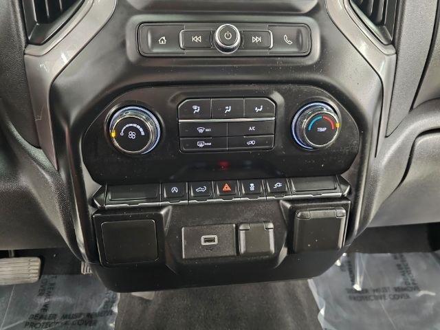 Chevrolet Silverado 1500 4WD Crew Cab 147" Custom 2020