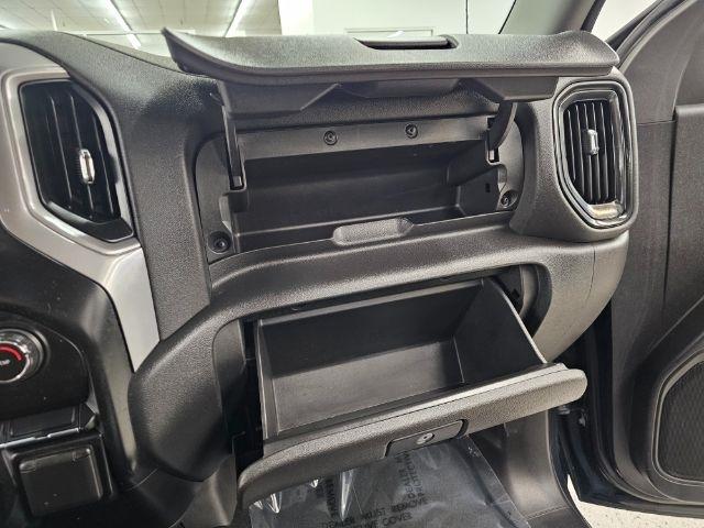 Chevrolet Silverado 1500 4WD Crew Cab 147" Custom 2020