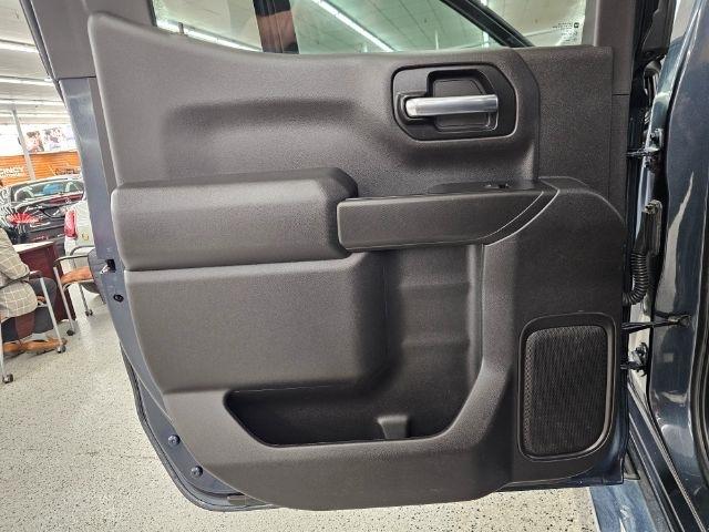 Chevrolet Silverado 1500 4WD Crew Cab 147" Custom 2020