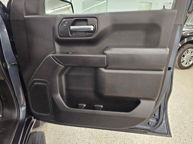 Chevrolet Silverado 1500 4WD Crew Cab 147" Custom 2020