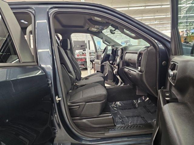 Chevrolet Silverado 1500 4WD Crew Cab 147" Custom 2020