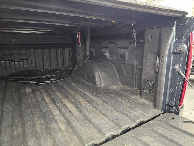 Chevrolet Silverado 1500 4WD Crew Cab 147" Custom 2020