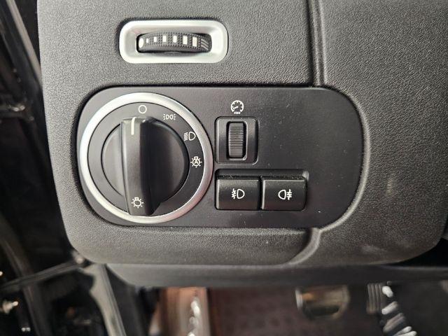 Land Rover LR4 4WD 4dr LUX 2015