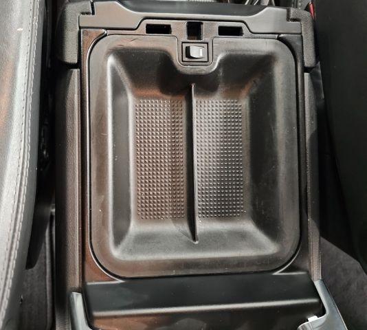 Land Rover LR4 4WD 4dr LUX 2015