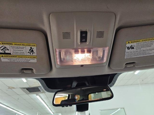 Land Rover LR4 4WD 4dr LUX 2015