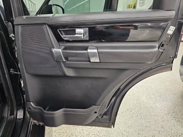 Land Rover LR4 4WD 4dr LUX 2015