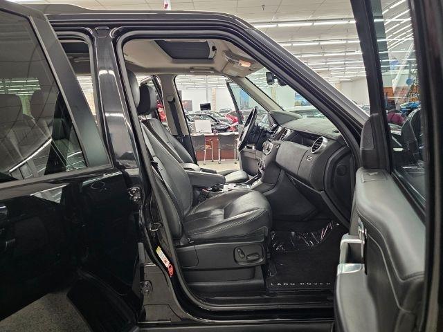 Land Rover LR4 4WD 4dr LUX 2015