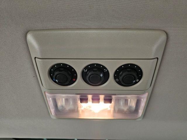 Land Rover LR4 4WD 4dr LUX 2015