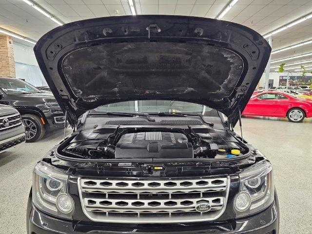 Land Rover LR4 4WD 4dr LUX 2015