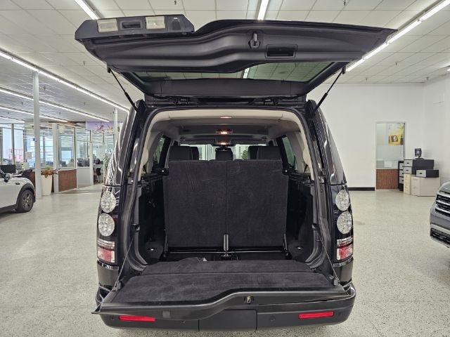 Land Rover LR4 4WD 4dr LUX 2015