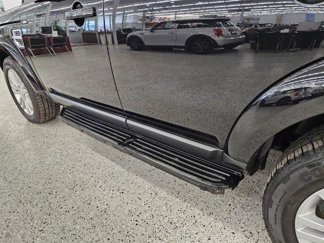 Land Rover LR4 4WD 4dr LUX 2015