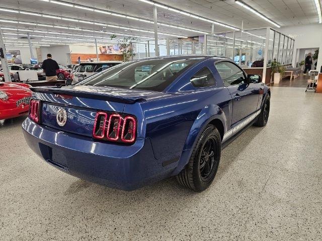 Ford Mustang 2dr Cpe Premium 2007