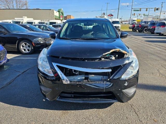 Nissan Versa Sedan SV CVT 2017