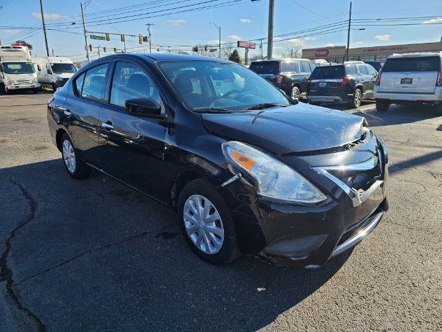 Nissan Versa Sedan SV CVT 2017