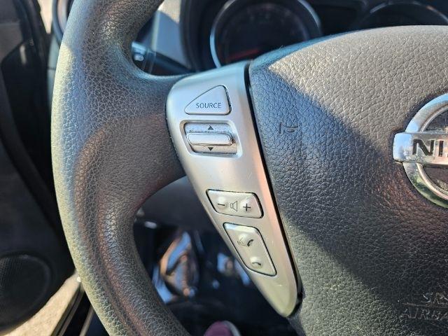 Nissan Versa Sedan SV CVT 2017