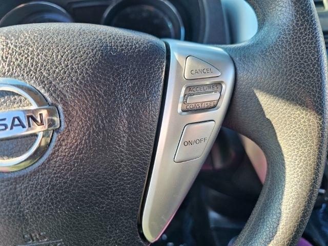 Nissan Versa Sedan SV CVT 2017