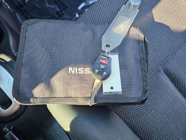 Nissan Versa Sedan SV CVT 2017