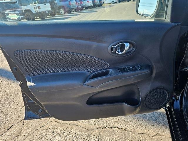 Nissan Versa Sedan SV CVT 2017