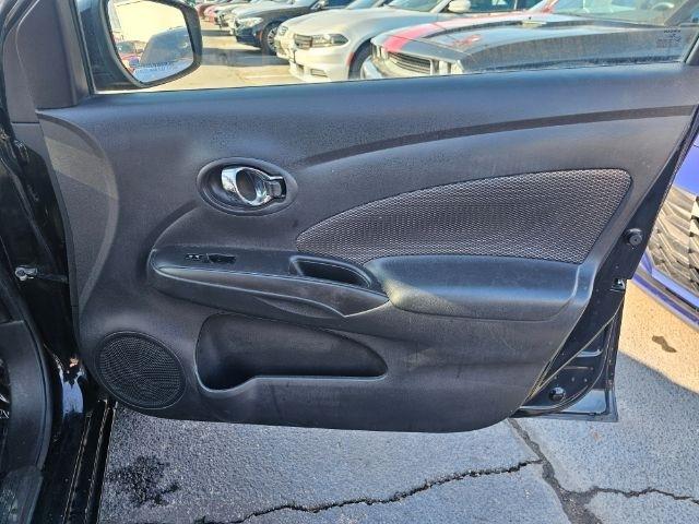 Nissan Versa Sedan SV CVT 2017