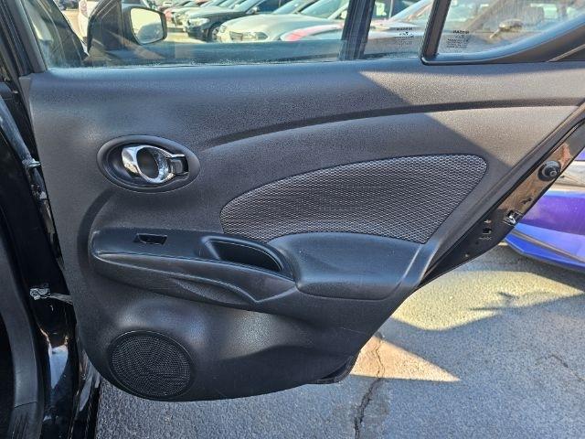 Nissan Versa Sedan SV CVT 2017