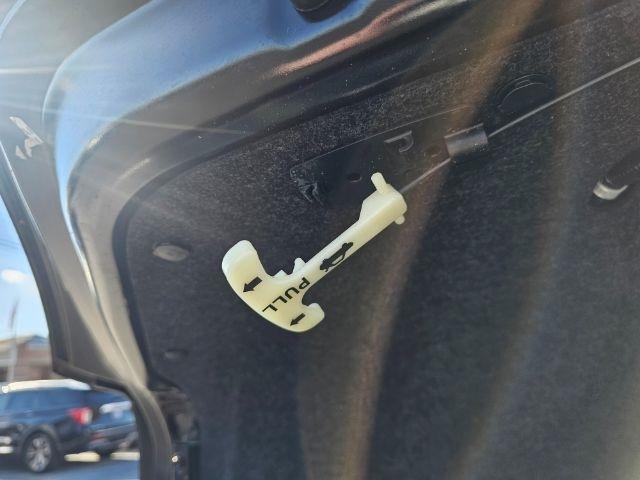 Nissan Versa Sedan SV CVT 2017