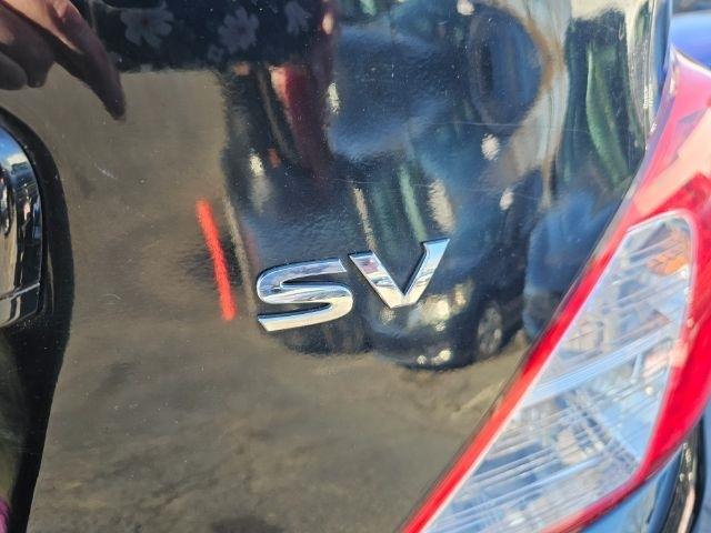 Nissan Versa Sedan SV CVT 2017