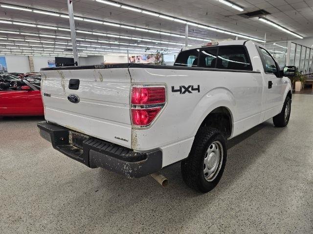 Ford F-150 4WD Reg Cab 126" STX 2014