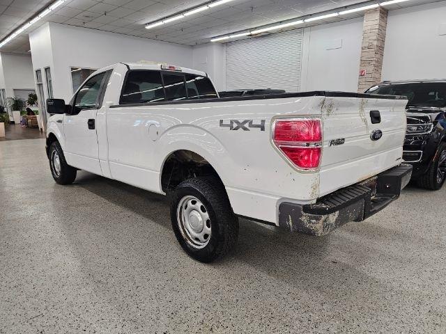 Ford F-150 4WD Reg Cab 126" STX 2014