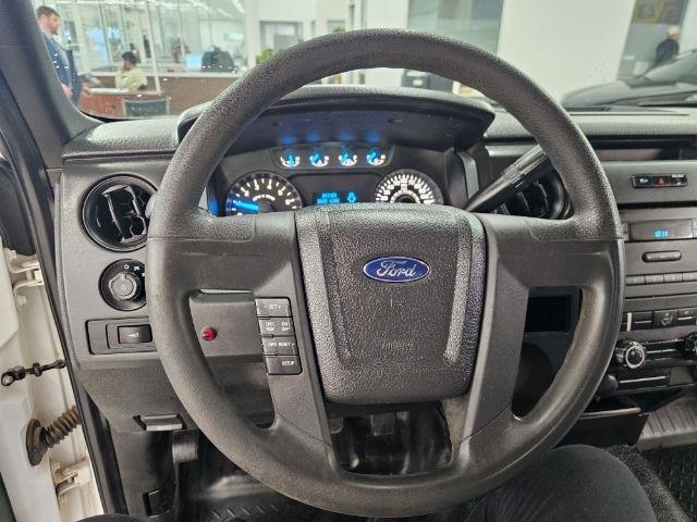 Ford F-150 4WD Reg Cab 126" STX 2014