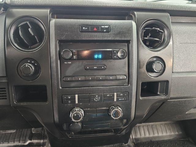 Ford F-150 4WD Reg Cab 126" STX 2014