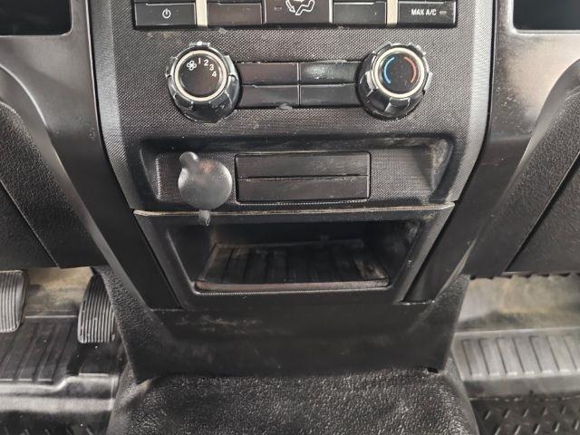 Ford F-150 4WD Reg Cab 126" STX 2014