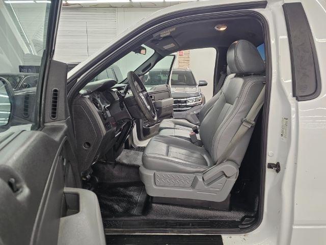 Ford F-150 4WD Reg Cab 126" STX 2014