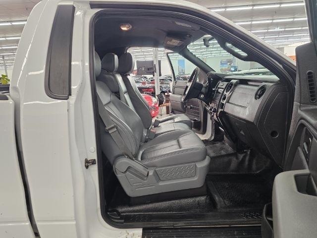 Ford F-150 4WD Reg Cab 126" STX 2014