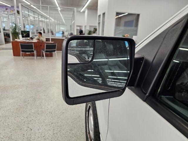 Ford F-150 4WD Reg Cab 126" STX 2014