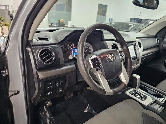 Toyota Tundra 4WD Truck CrewMax 5.7L FFV V8 6-Spd AT SR5 (Natl) 2014