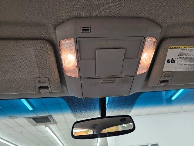 Toyota Tundra 4WD Truck CrewMax 5.7L FFV V8 6-Spd AT SR5 (Natl) 2014